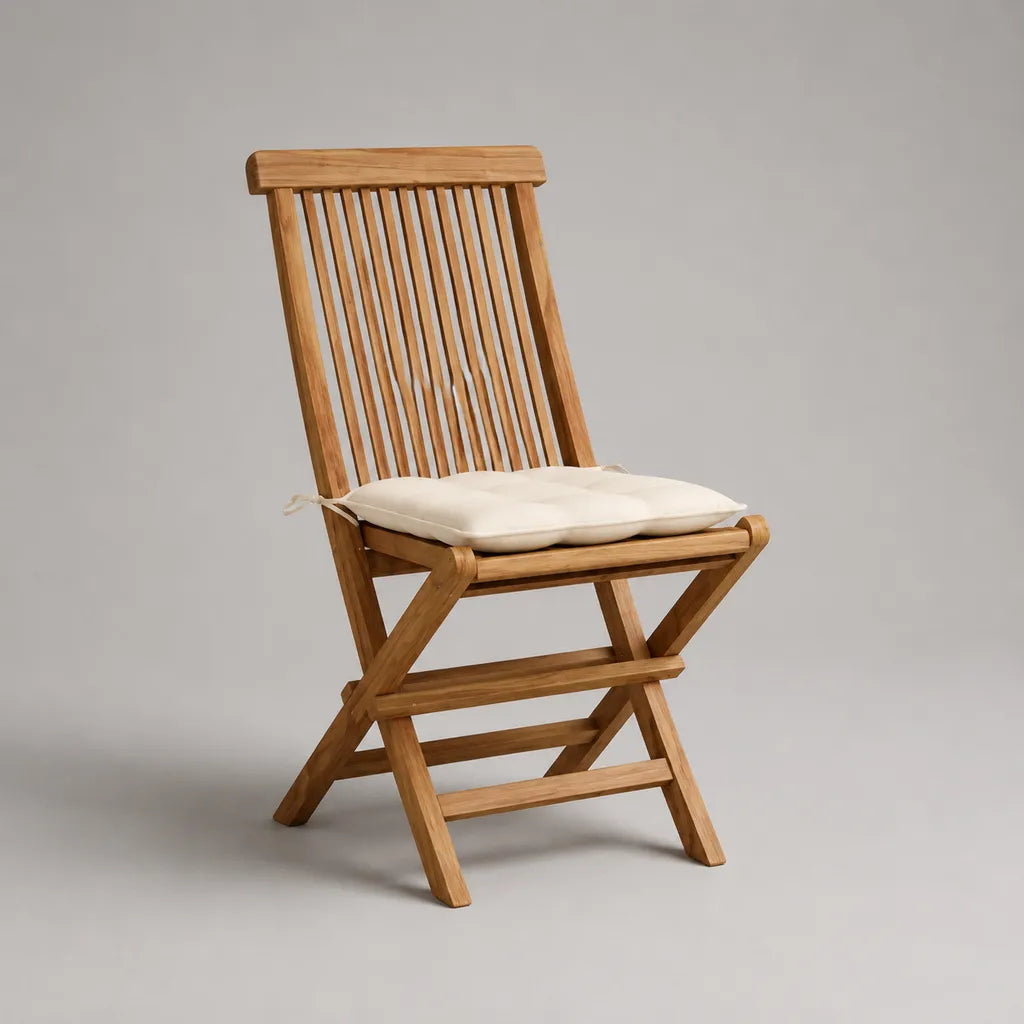 Sedia pieghevole da giardino in legno massello di acacia marrone naturale con cuscino crema, 47 x 58 x 91 cm
