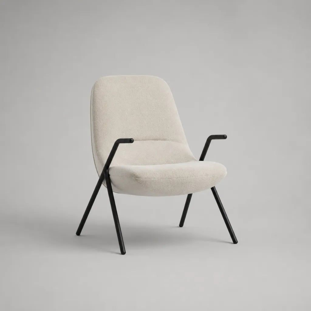 Poltrona relax imbottita in tessuto bouclé di poliestere con braccioli in acciaio, crema e nero, 73 x 78 x 86 cm